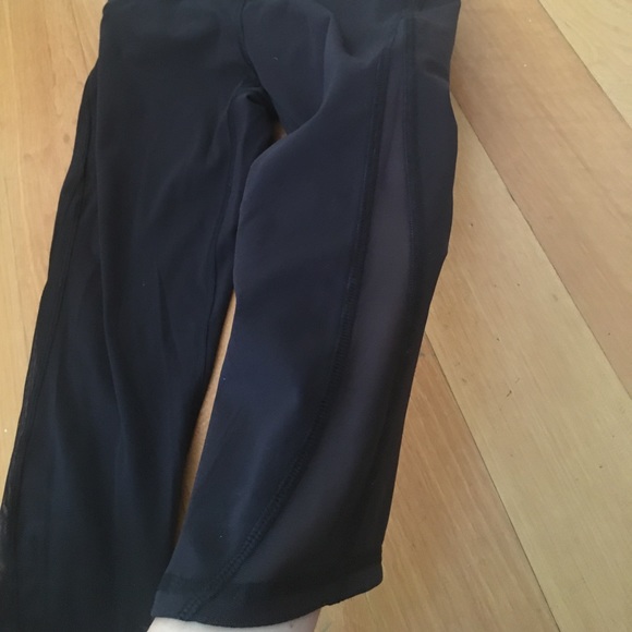 lululemon capri leggings - Picture 8 of 8